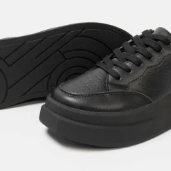 Ari Trainers