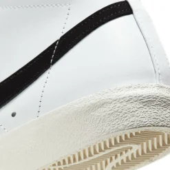 Blazer Mid 77 Hi Top Trainers