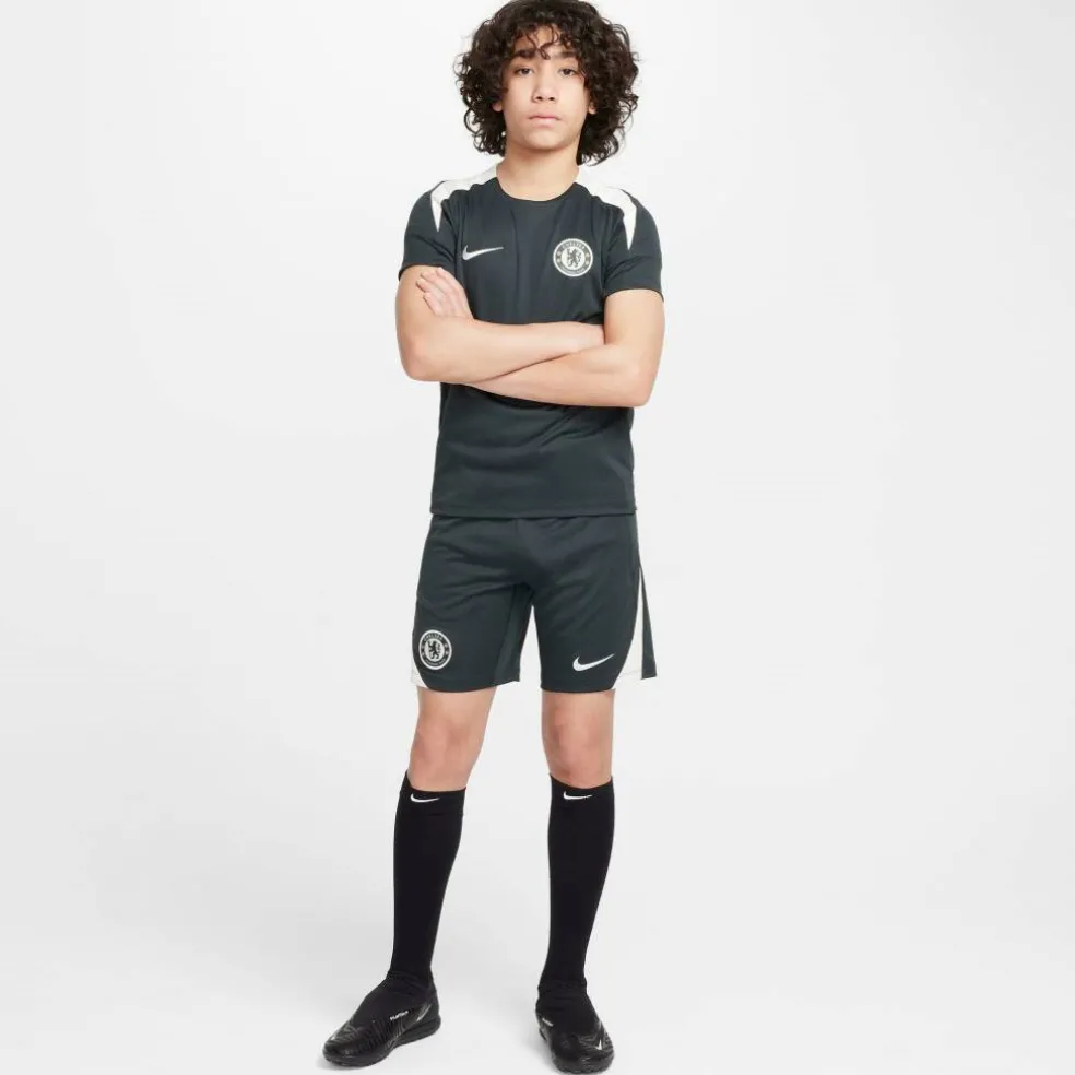Chelsea Strike Shorts 2025 2026 Juniors
