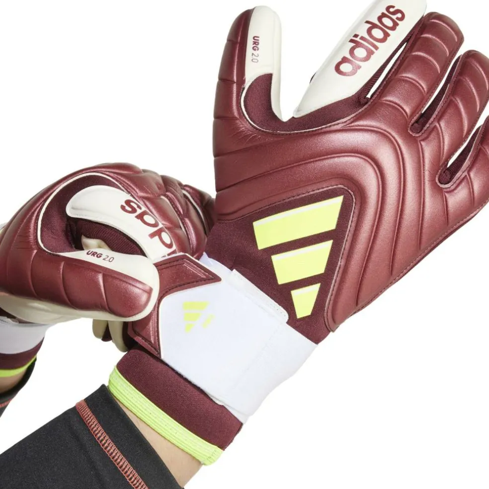 Copa Pro Goalkeeper Gloves Adults