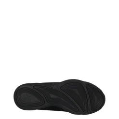 Diverse Basketball Trainers Mens