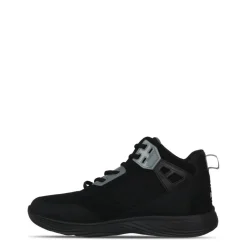Diverse Basketball Trainers Mens
