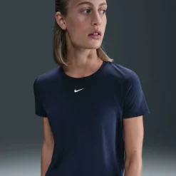 Dri-FIT One Women's Standard Fit Short-Sleeve Top