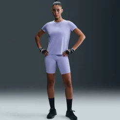 Dri-FIT One Women's Standard Fit Short-Sleeve Top
