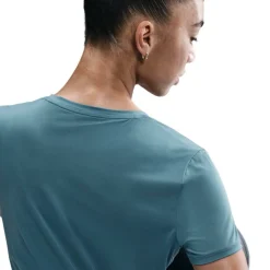 Dri-FIT One Women's Standard Fit Short-Sleeve Top