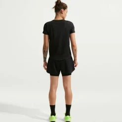 Dri-FIT One Women's Standard Fit Short-Sleeve Top