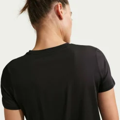 Dri-FIT One Women's Standard Fit Short-Sleeve Top