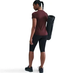 Dri-FIT One Women's Standard Fit Short-Sleeve Top