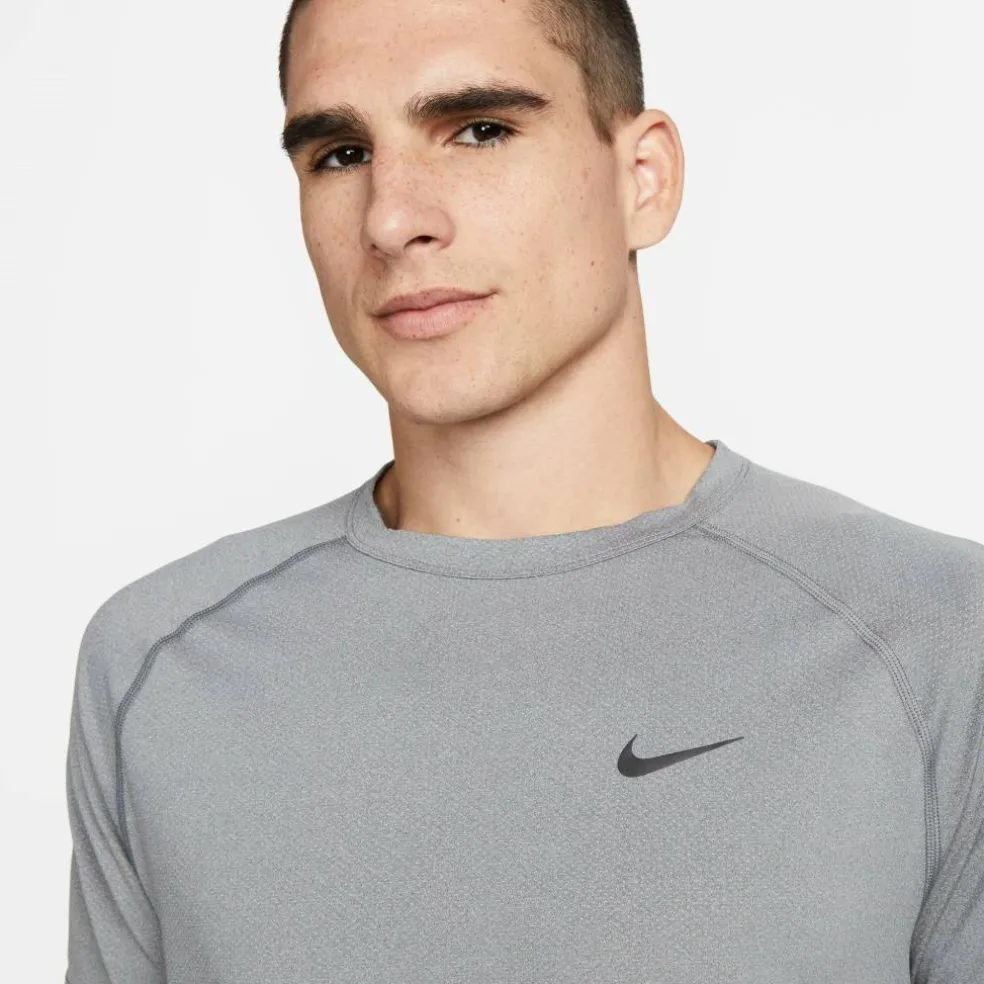 Dri-FIT Ready Men's Short-Sleeve Fitness Top