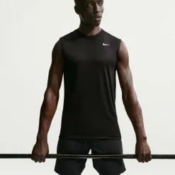 Dri-FIT Unlimited Men's 7 Unlined Woven Fitness Shorts