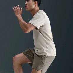 Dri-FIT Unlimited Men's 7 Unlined Woven Fitness Shorts