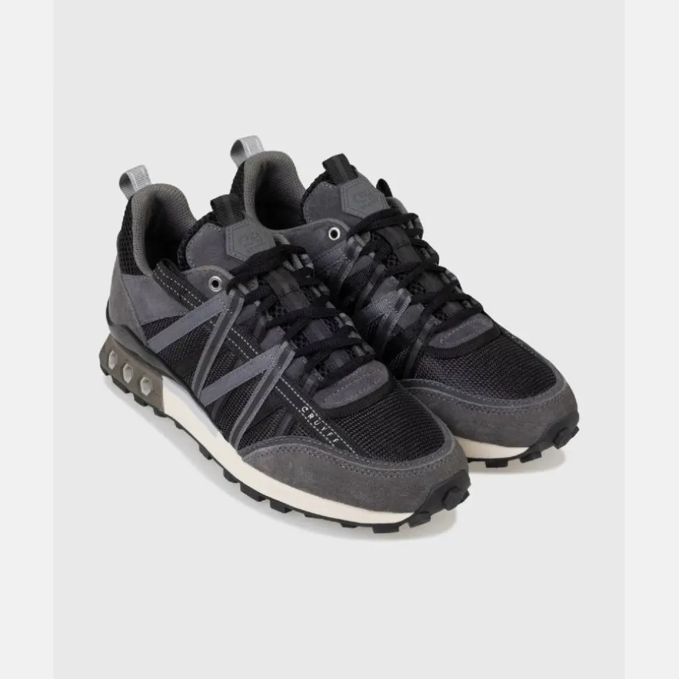 Fearia Hex-Tech Trainers