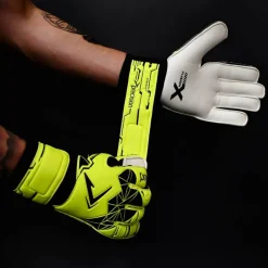 Fsn FC Goalkeeper Gloves