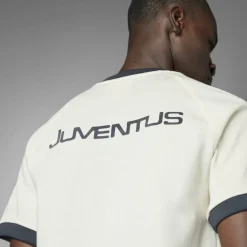 Juventus Originals 3-Stripe T-shirt Adults