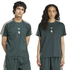 Juventus Terrace Icons Shirt Adults