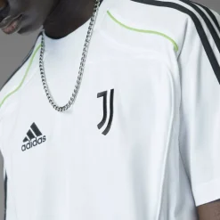 Juventus UBP T-Shirt Adults