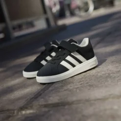 Kids' Low-Top Trainers