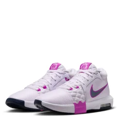 LeBron Witness VIII Basketball Shoes