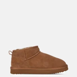 Low Snug Boots Womens
