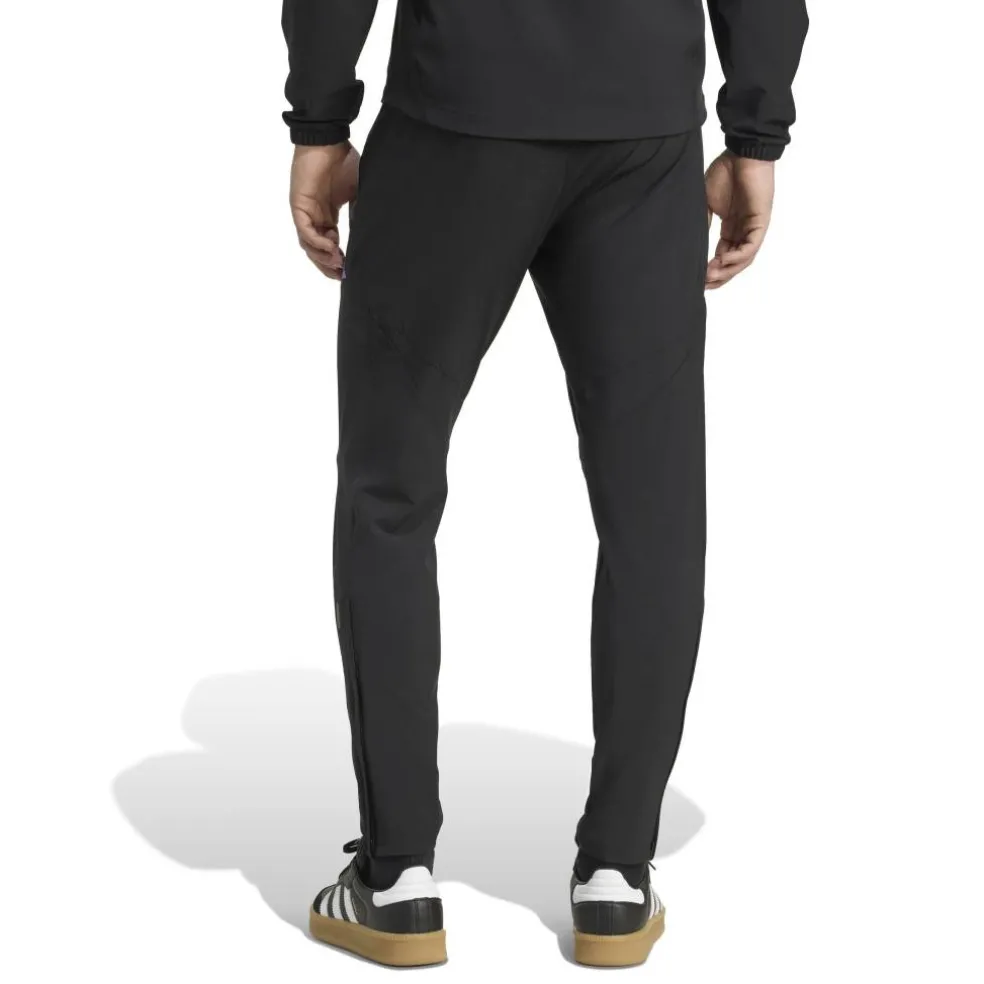 Manchester United Travel Tracksuit Bottoms 2025 2026 Mens
