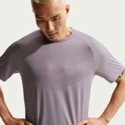 Mens Nike Stride Short Sleeve Performance T-Shirt