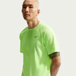 Mens Nike Stride Short Sleeve Performance T-Shirt