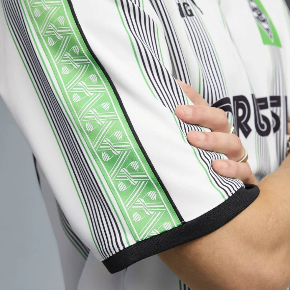 Mens Borussia Monchengladbach Home Retro 1996/97 Football Shirt
