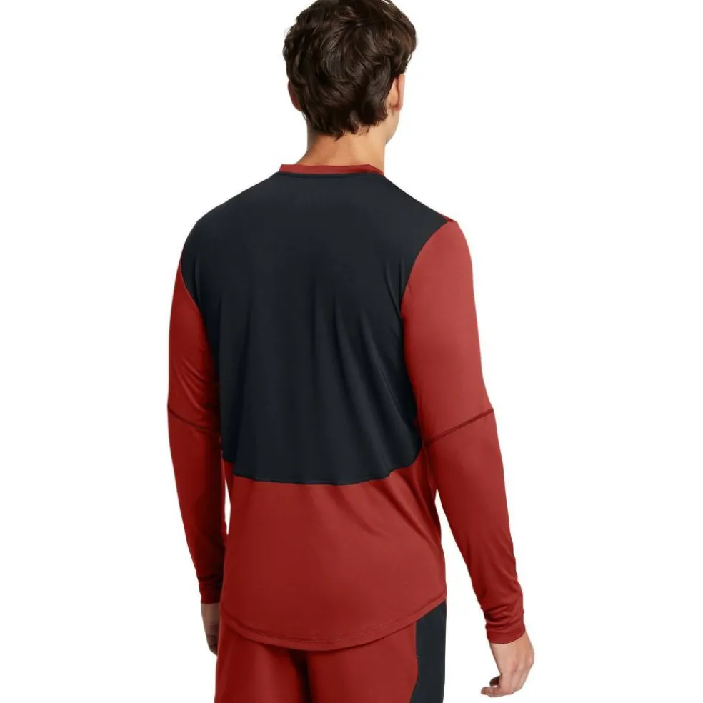 Men's Long-Sleeve Performance T-Shirt