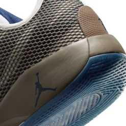 Men's Luka 77 Basketball Trainers
