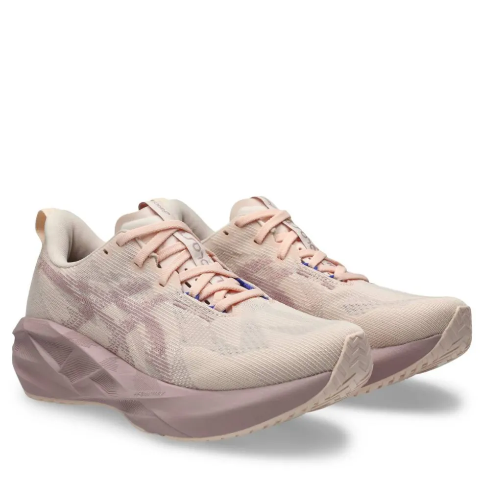 Novablast 5 Womens Running Shoes