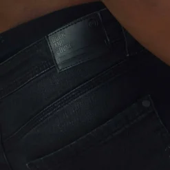 Overburg Tapered-Fit Jeans