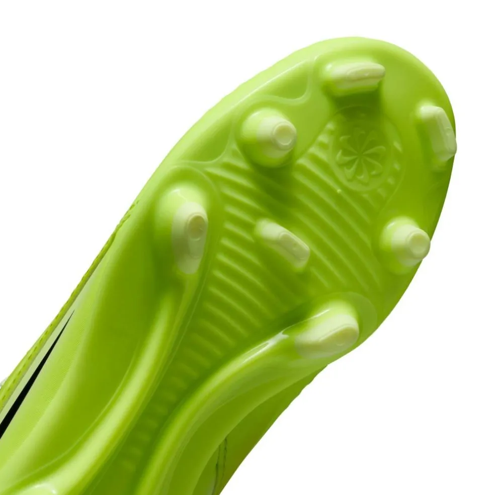 Phantom 6 Club Juniors Multi Ground Football Boots