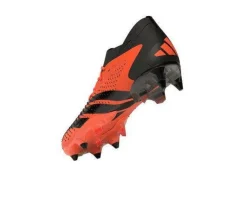 Predator Accuracy .1 Low Soft Ground Football Boots