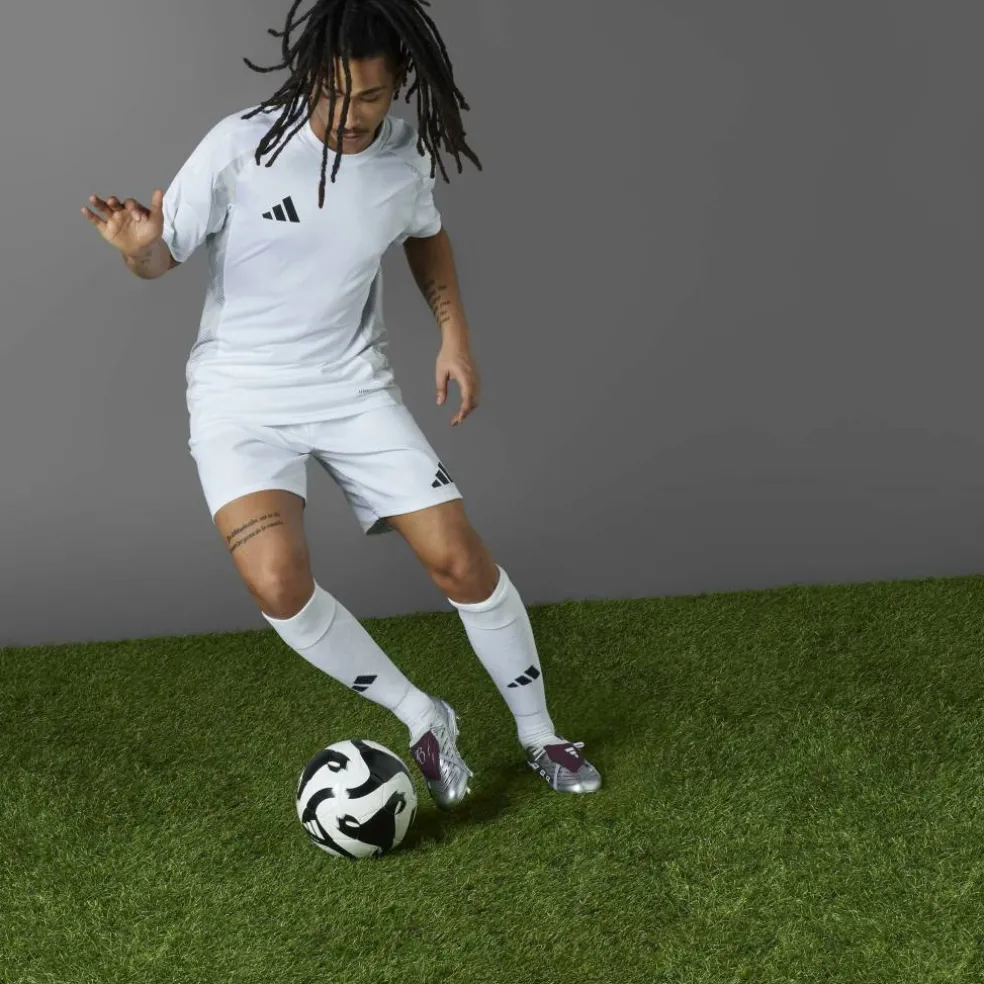 Predator Elite BWR Fold-Over Tongue Firm Ground Football Boots