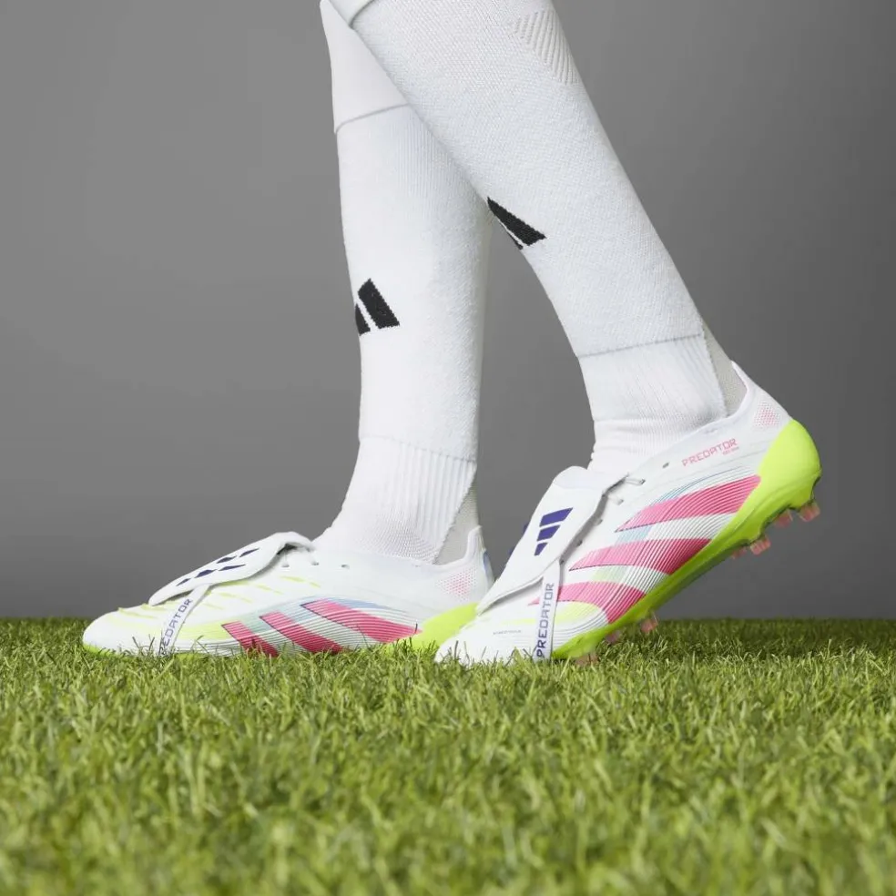 Predator Elite Fold-Over Tongue Firm Ground Football Boots