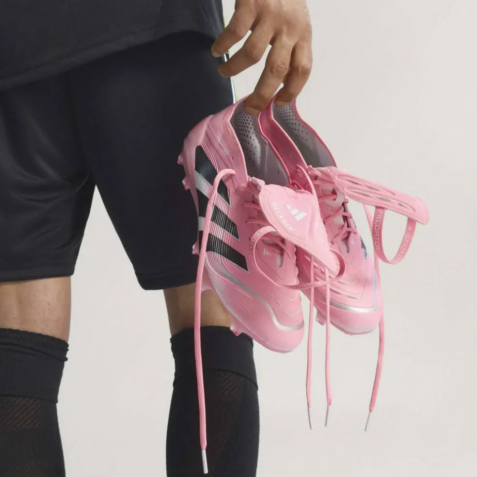 Predator Elite Fold-Over Tongue Firm Ground Football Boots