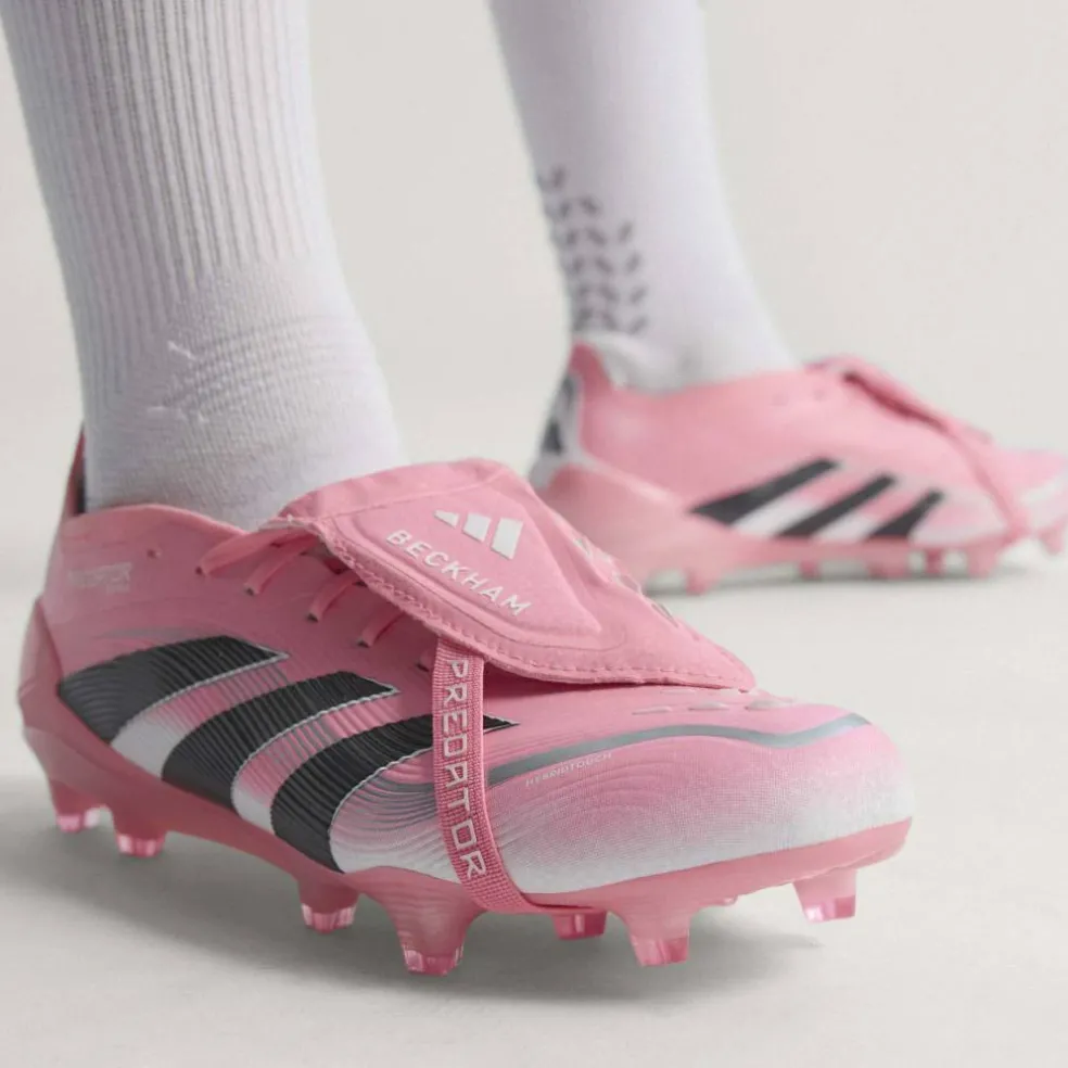 Predator Elite Fold-Over Tongue Firm Ground Football Boots