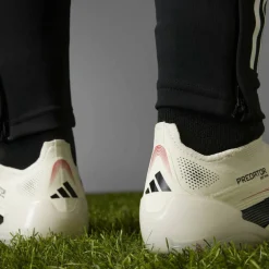 Predator Elite Laceless Firm Ground Football Boots