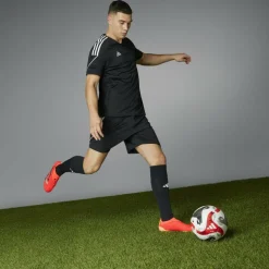 Predator Elite Laceless Firm Ground Football Boots Adults