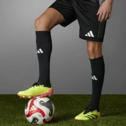 Predator 24 Elite Low Firm Ground Football Boots