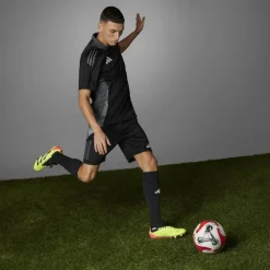 Predator 24 Elite Low Firm Ground Football Boots