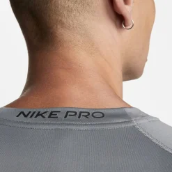 Pro Men's Tight Fit Short-Sleeve Top
