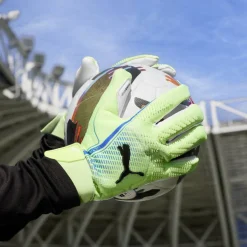 PUMA ULTRA Ultimate Hybrid Adults Goalkeeper Gloves