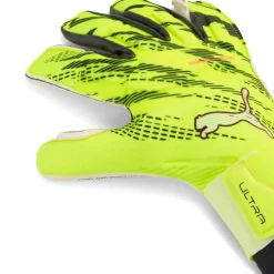 PUMA ULTRA Ultimate Hybrid Adults Goalkeeper Gloves