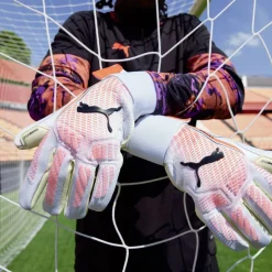 PUMA ULTRA Ultimate Hybrid Adults Goalkeeper Gloves