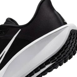Quest 6 Mens Road Running Shoes