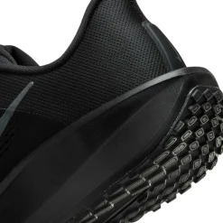Quest 6 Mens Road Running Shoes
