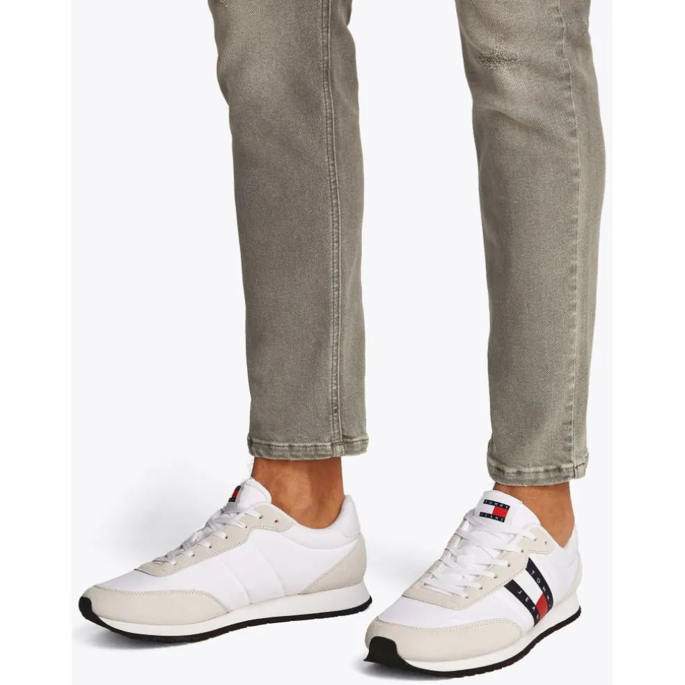 Runner Casual ESS Trainers