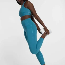 Sleek Medium Support Pocket Sports Bra