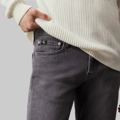Slim-Fit Jeans